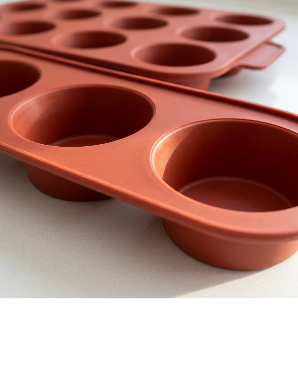 Zomra Silicone Muffin Baking Mould with 12 Cavities Brick - Detail view